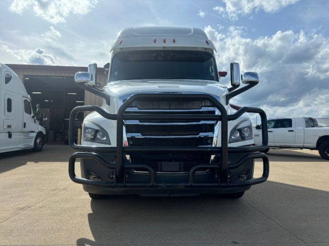 2020 Freightliner Cascadia 126 .