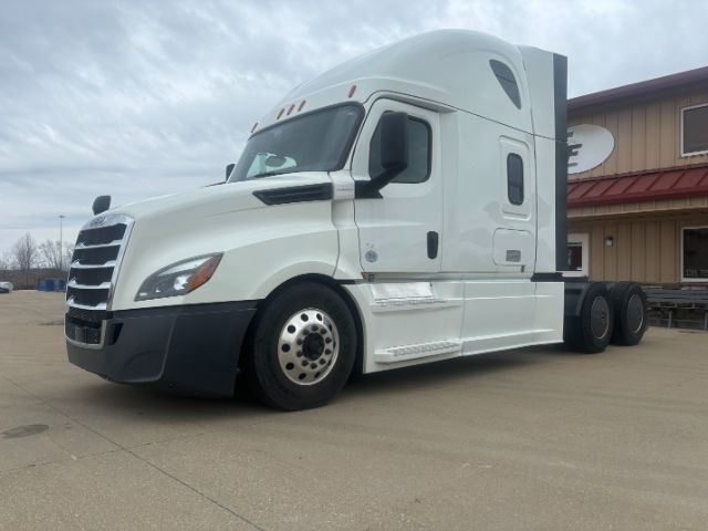 2020 Freightliner Cascadia 126 .