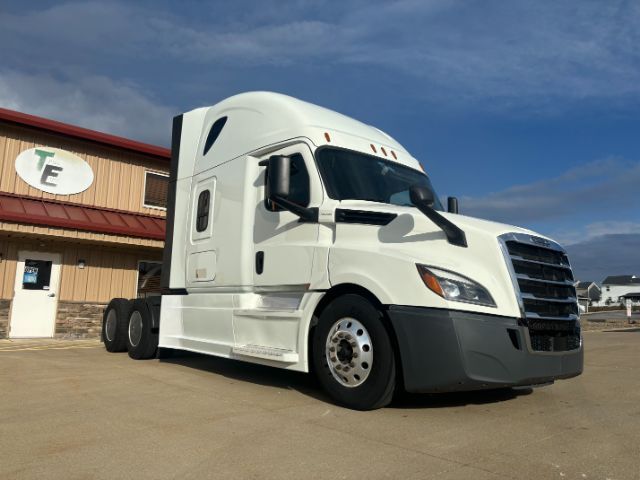 2020 Freightliner Cascadia 126 .