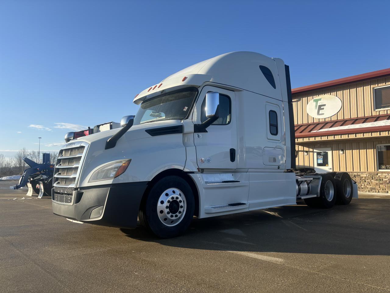 2020 Freightliner Cascadia 126 .