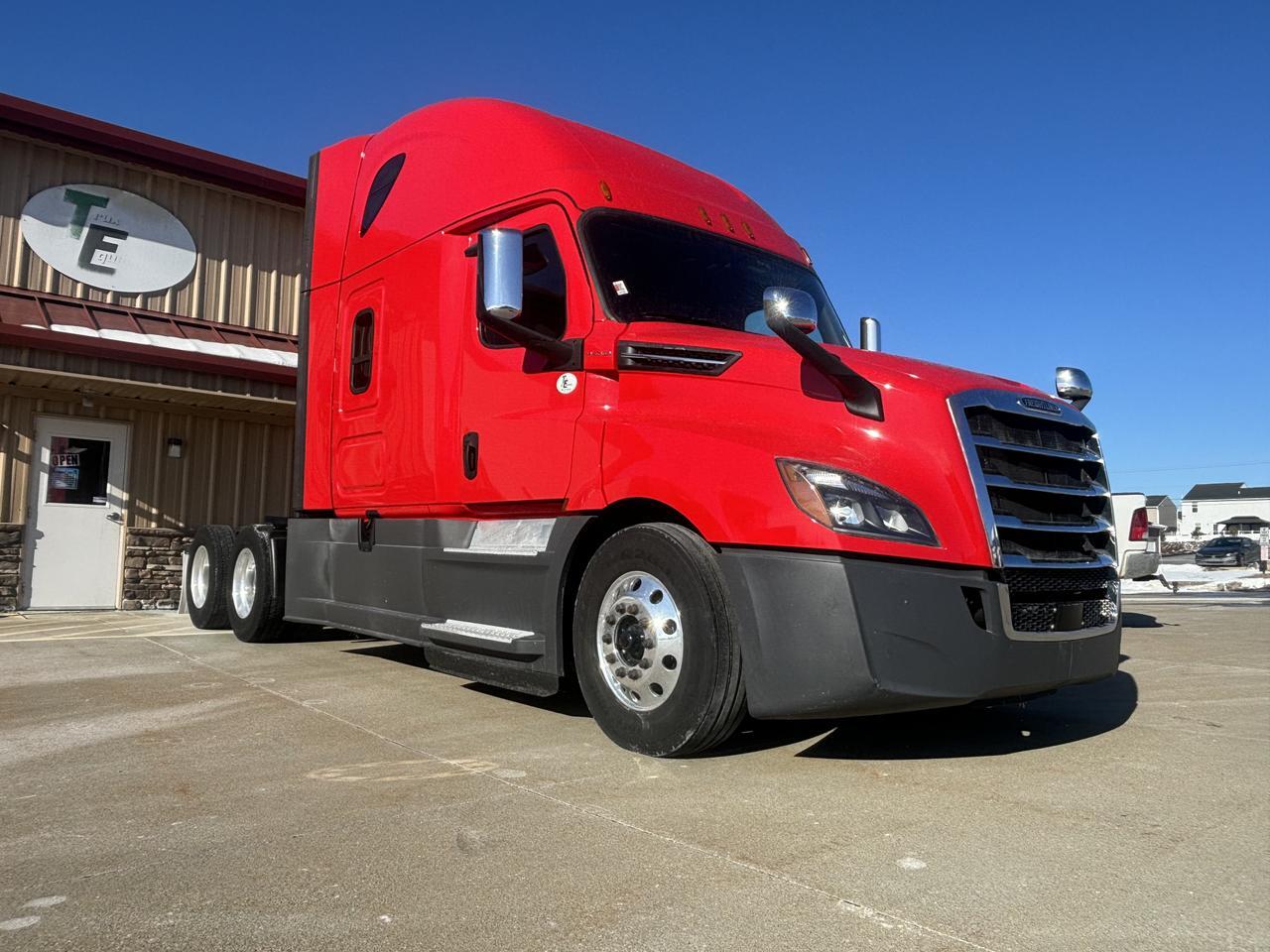 2020 Freightliner Cascadia 126 .
