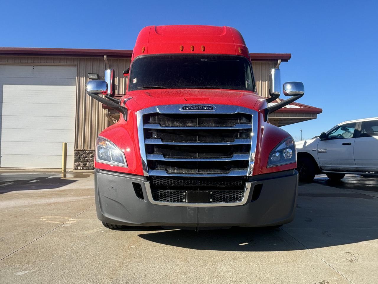 2020 Freightliner Cascadia 126 .