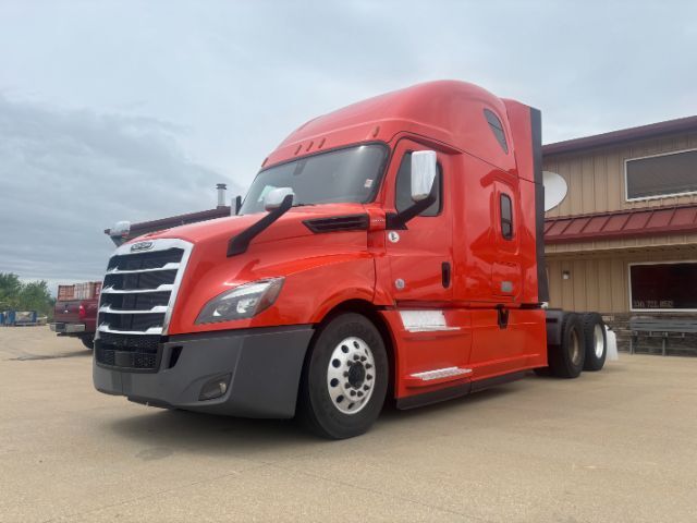 2020 Freightliner Cascadia 126 .