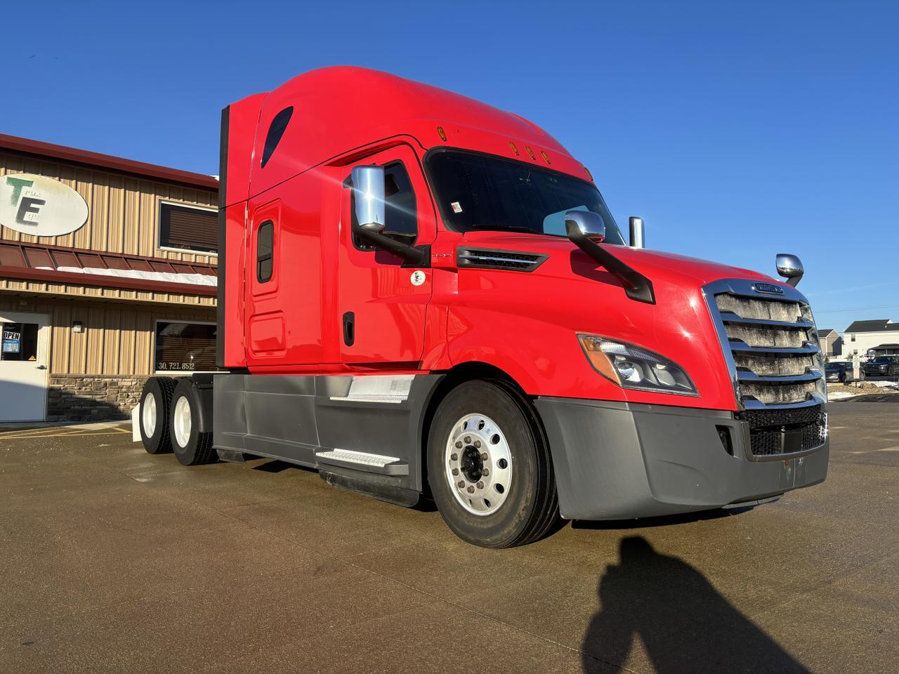 2020 Freightliner Cascadia 126 .