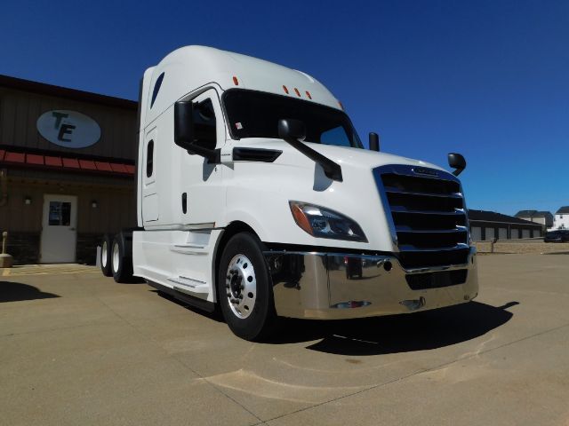 2020 Freightliner Cascadia 126 .