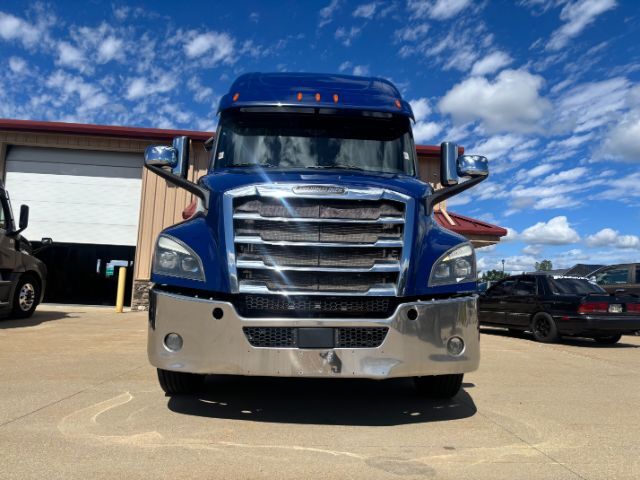 2020 Freightliner Cascadia 126 .