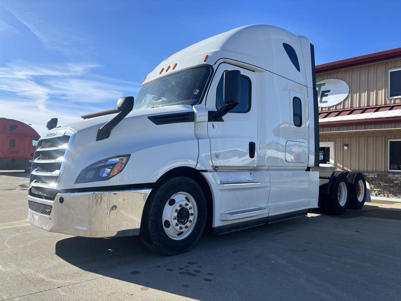 2020 Freightliner Cascadia 126 .