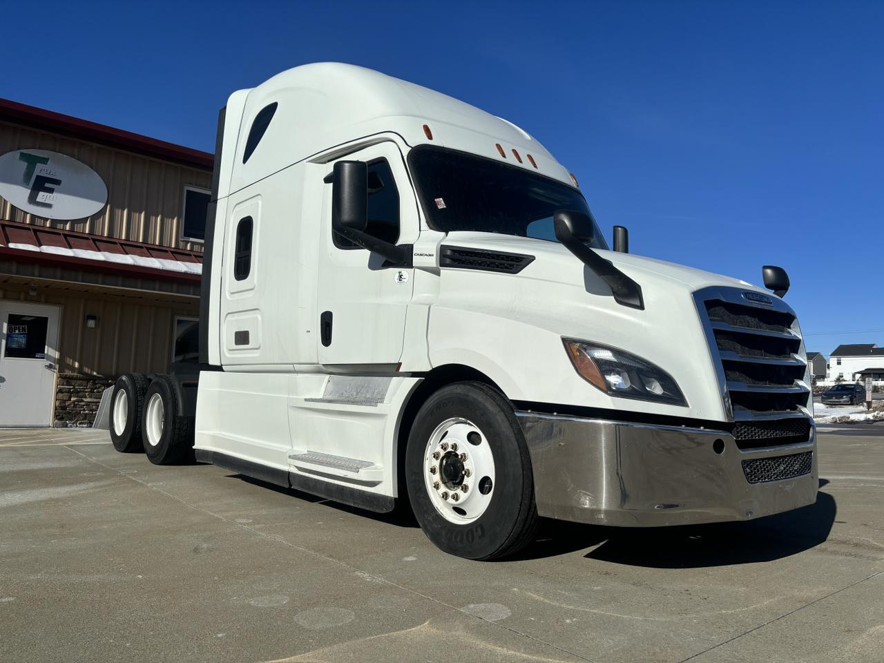 2020 Freightliner Cascadia 126 .