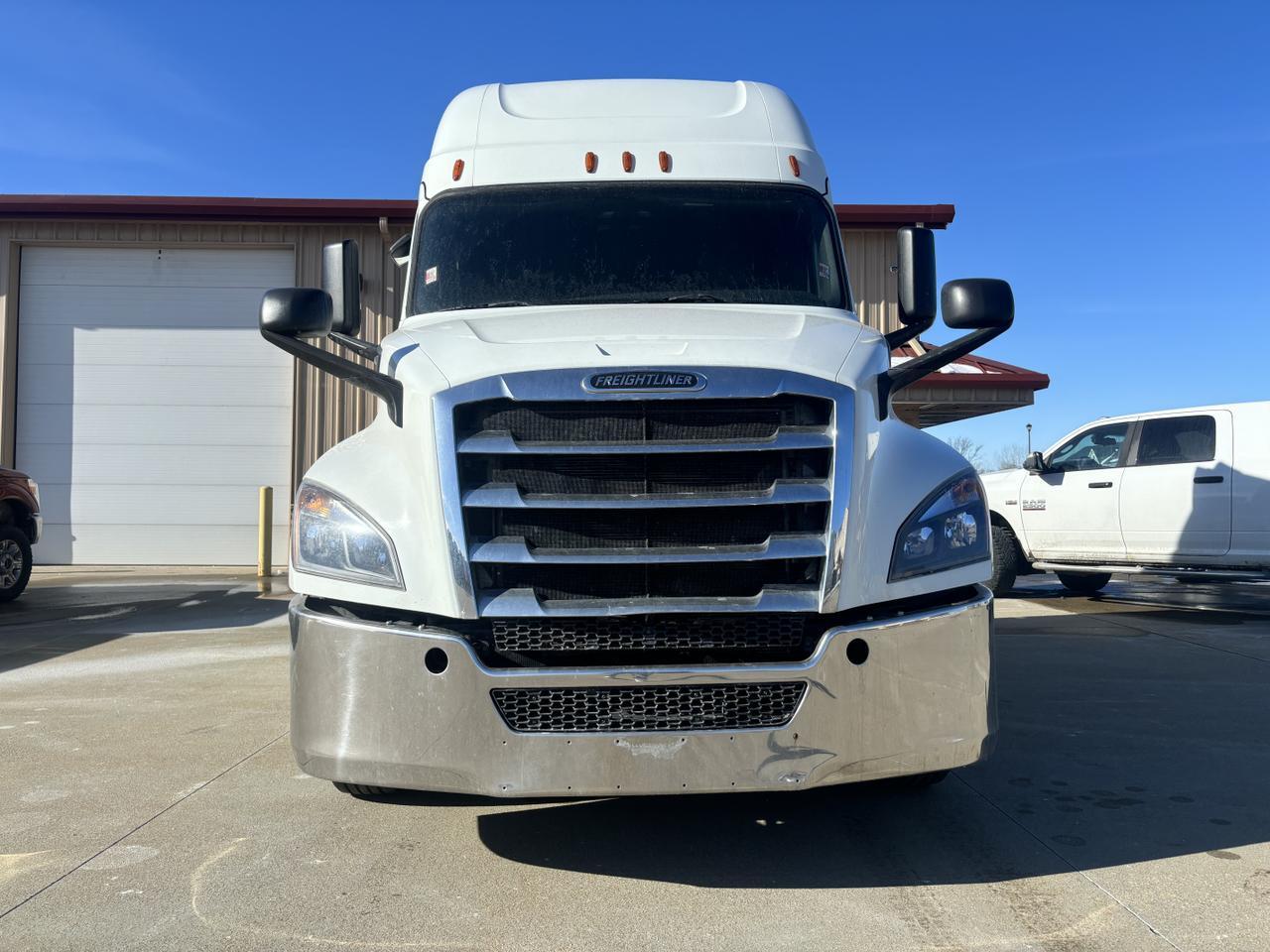 2020 Freightliner Cascadia 126 .