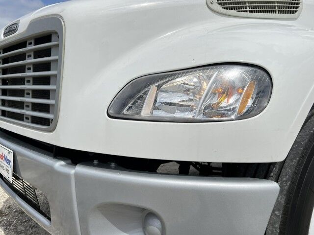 2020 Freightliner M2 106 26&apos; Dry Box Truck with 2,500 lb. Lift Gate Homestead FL