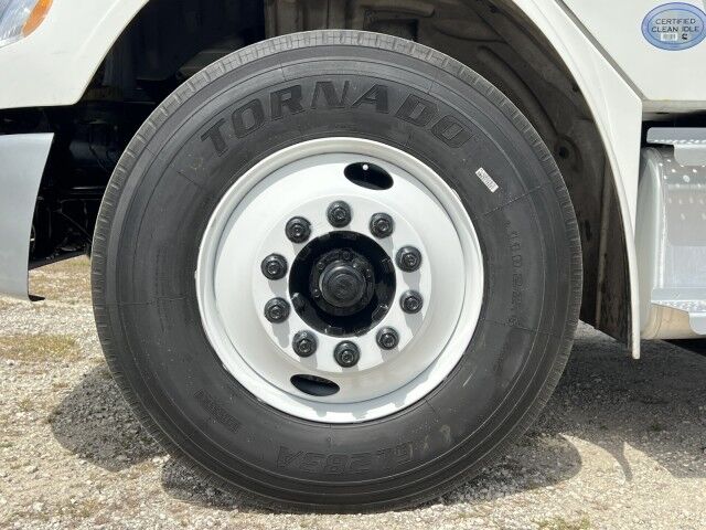 2020 Freightliner M2 106 26&apos; Dry Box Truck with 2,500 lb. Lift Gate Homestead FL