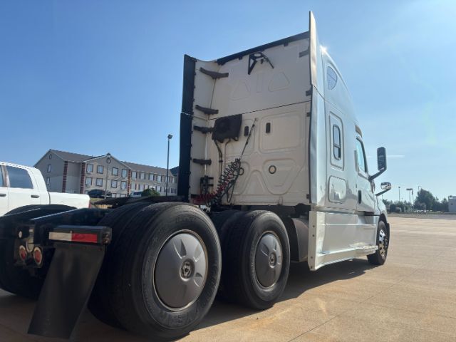 2020 Freightliner New Cascadia 126 . Seville OH