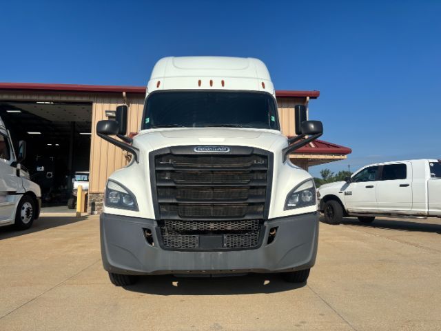 2020 Freightliner New Cascadia 126 .