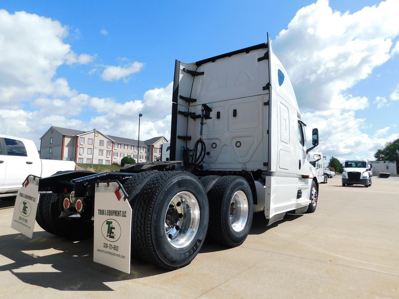 2020 Freightliner New Cascadia 126 . Seville OH