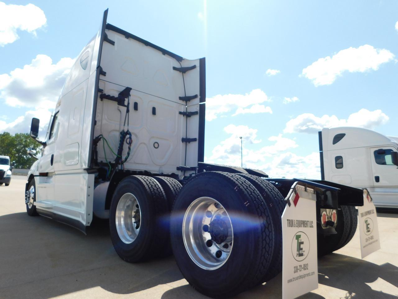 2020 Freightliner New Cascadia 126 . Seville OH