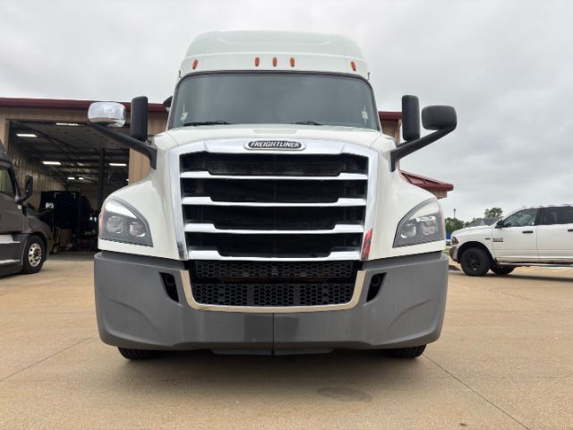 2020 Freightliner New Cascadia 126 .