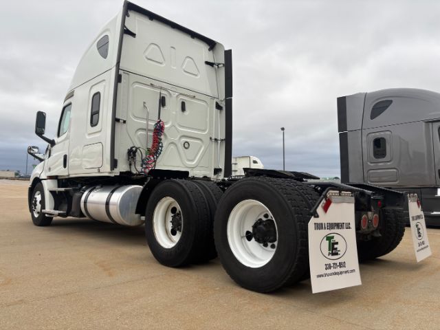 2020 Freightliner New Cascadia 126 . Seville OH