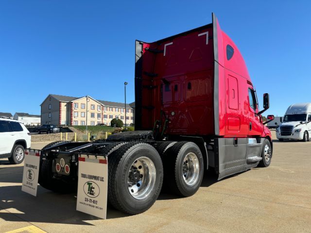 2020 Freightliner New Cascadia 126 . Seville OH