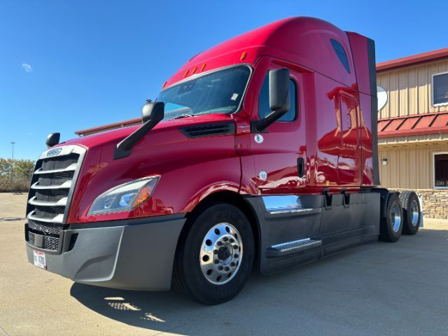 2020 Freightliner New Cascadia 126 .