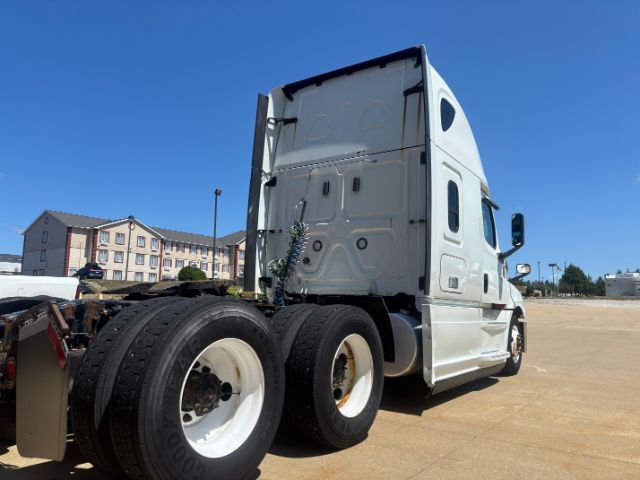 2020 Freightliner New Cascadia 126 . Seville OH