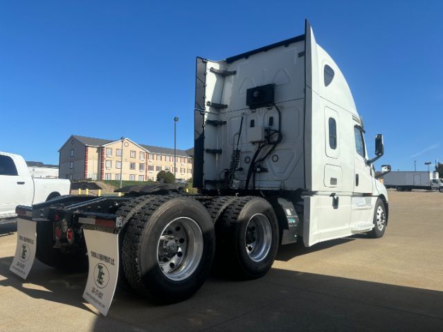 2020 Freightliner New Cascadia 126 . Seville OH