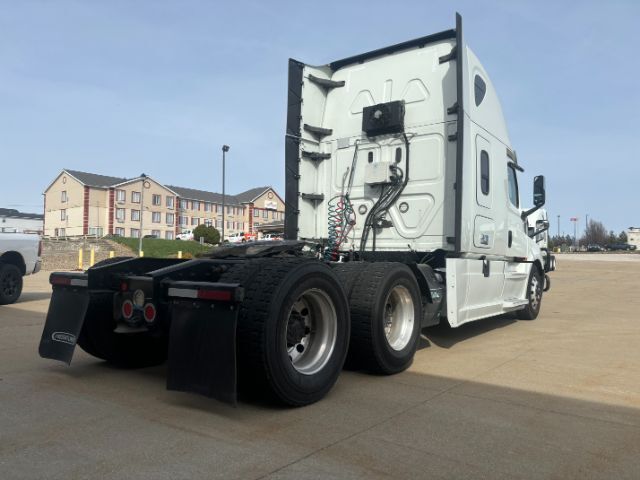 2020 Freightliner New Cascadia 126 . Seville OH