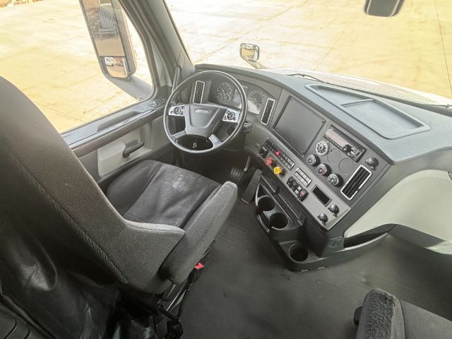 2020 Freightliner New Cascadia 126 . Seville OH