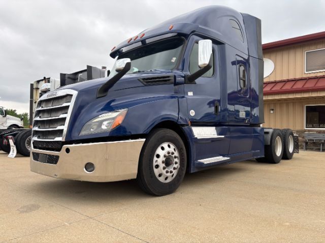 2020 Freightliner New Cascadia 126 .