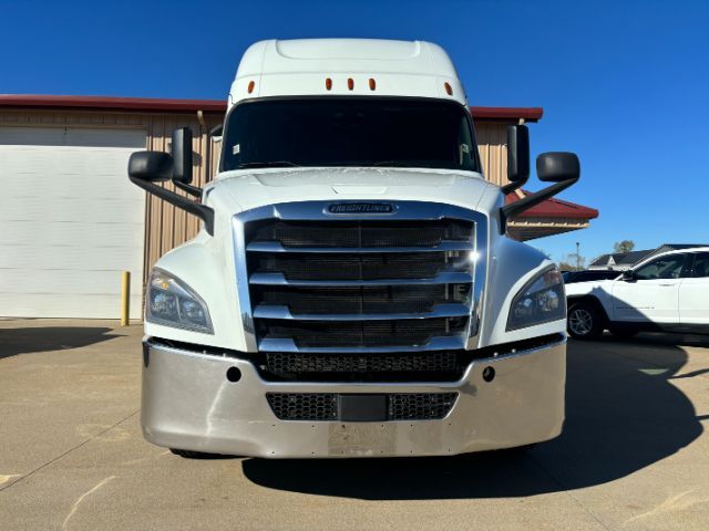 2020 Freightliner New Cascadia 126 . Seville OH