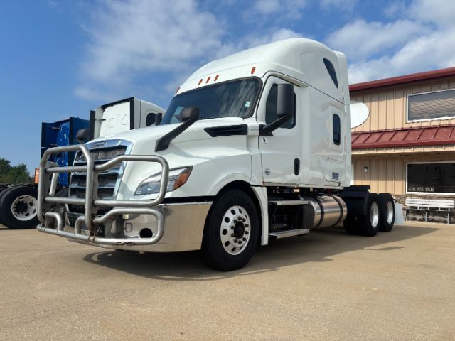 2020 Freightliner New Cascadia 126 .