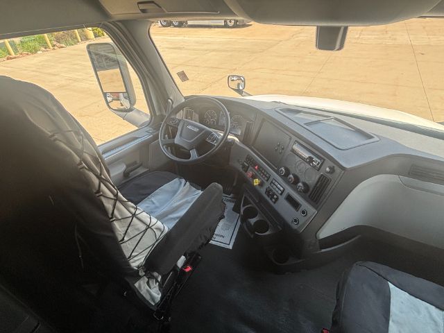 2020 Freightliner New Cascadia 126 . Seville OH