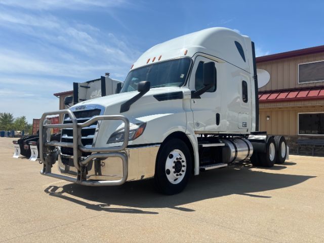 2020 Freightliner New Cascadia 126 .