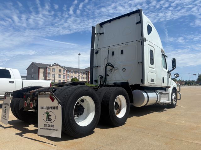 2020 Freightliner New Cascadia 126 . Seville OH
