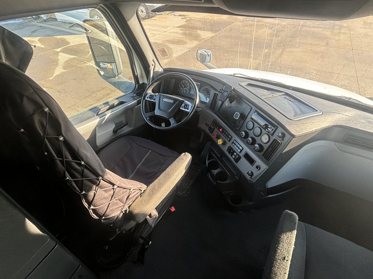 2020 Freightliner New Cascadia 126 . Seville OH
