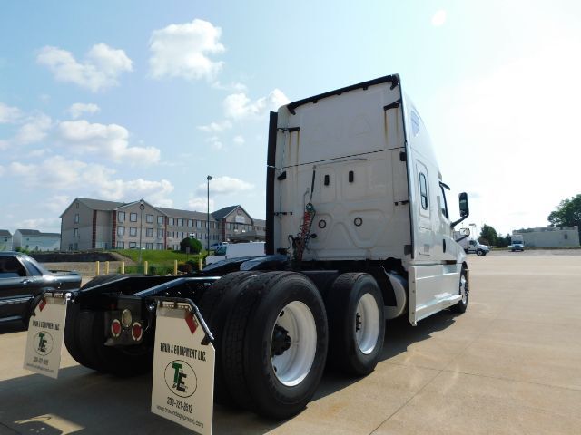 2020 Freightliner New Cascadia 126 . Seville OH