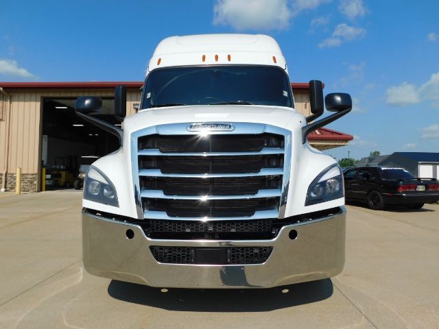 2020 Freightliner New Cascadia 126 . Seville OH