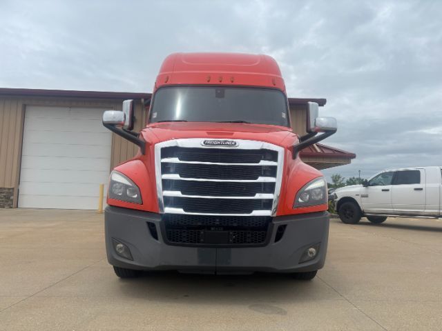 2020 Freightliner New Cascadia 126 .