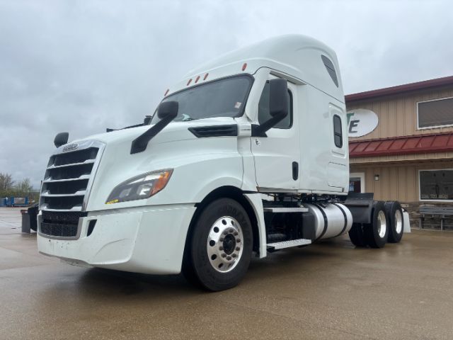 2020 Freightliner New Cascadia 126 .