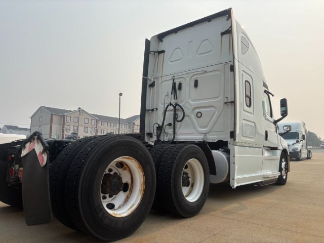 2020 Freightliner New Cascadia 126 . Seville OH