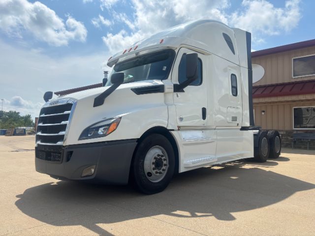 2020 Freightliner New Cascadia 126 .