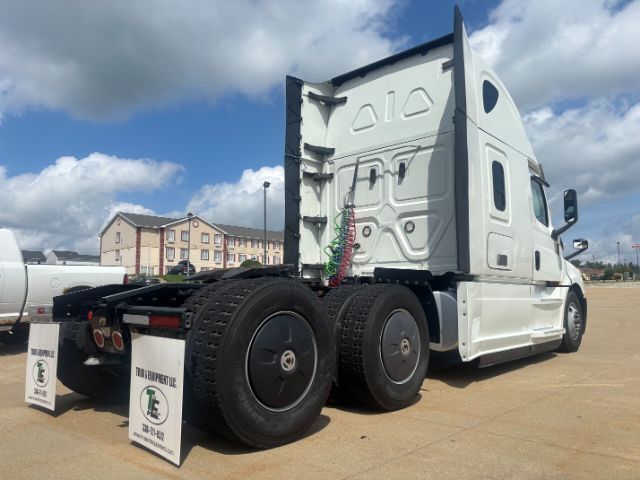2020 Freightliner New Cascadia 126 . Seville OH