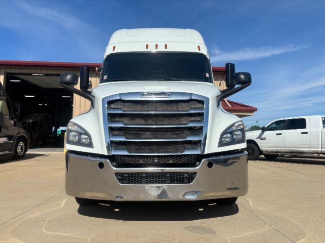 2020 Freightliner New Cascadia 126 .