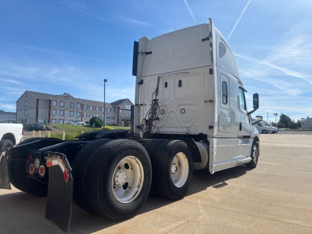 2020 Freightliner New Cascadia 126 . Seville OH