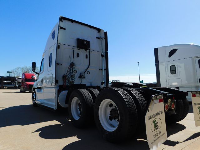 2020 Freightliner New Cascadia 126 . Seville OH
