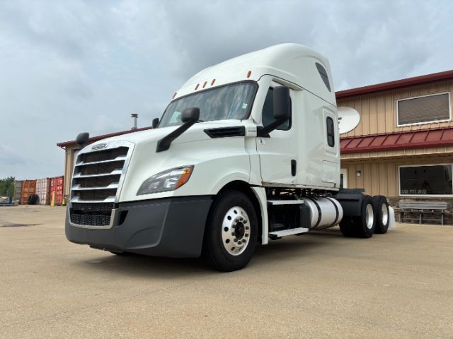 2020 Freightliner New Cascadia 126 .