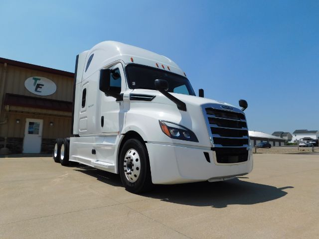 2020 Freightliner New Cascadia 126 . Seville OH