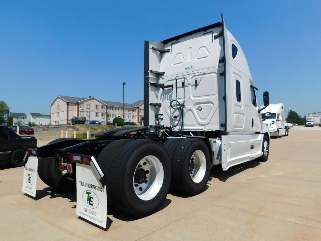 2020 Freightliner New Cascadia 126 . Seville OH