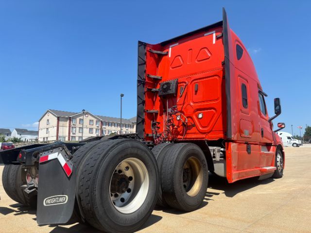 2020 Freightliner New Cascadia 126 . Seville OH