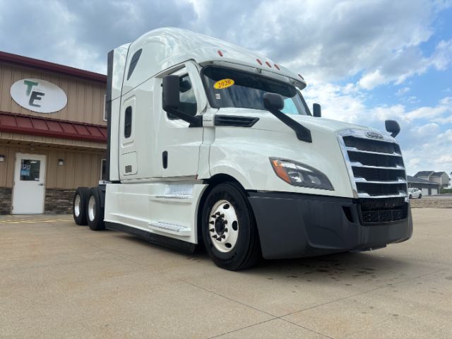 2020 Freightliner New Cascadia 126 .