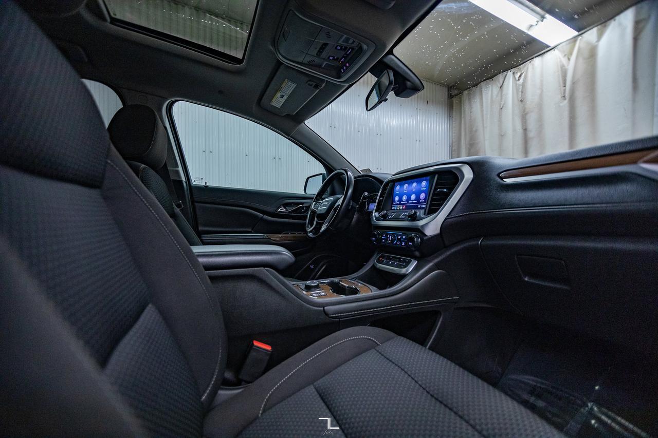 2020 GMC Acadia AWD SLE Roof BCam 3rd Row Red Deer AB